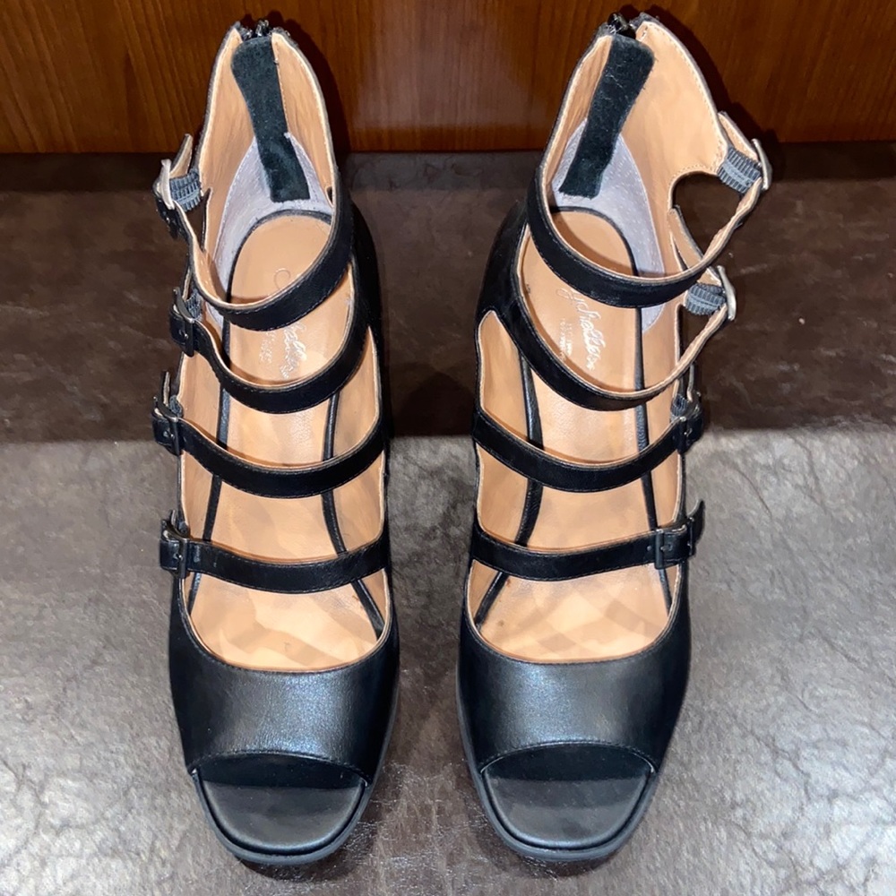 Seychelles Kayak Black Leather Gladiator Heels sz 8.5